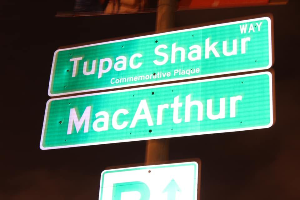 Pred 30 leti je umrl Tupac Shakur Pred 30 leti je umrl Tupac Shakur