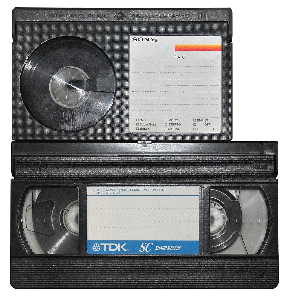 Pred pol stoletja se je začela doba VHS